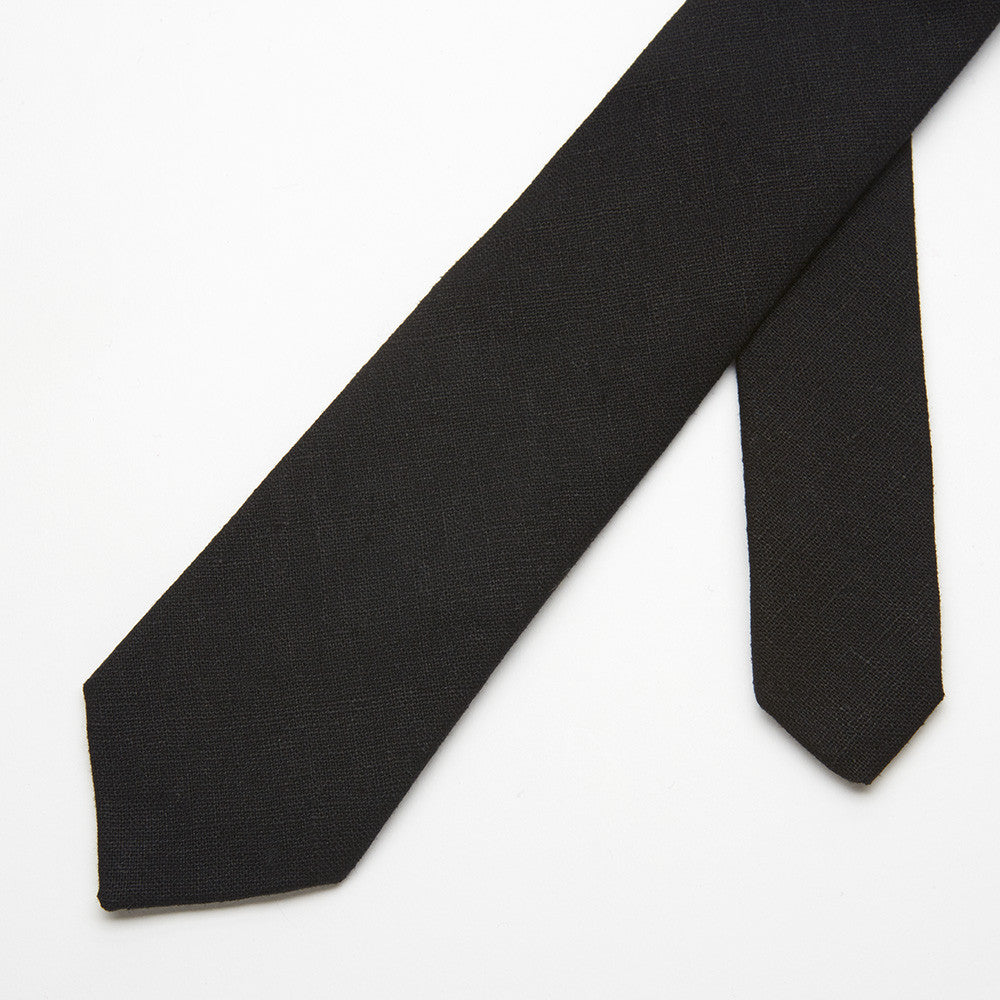 Pitch Black Tie